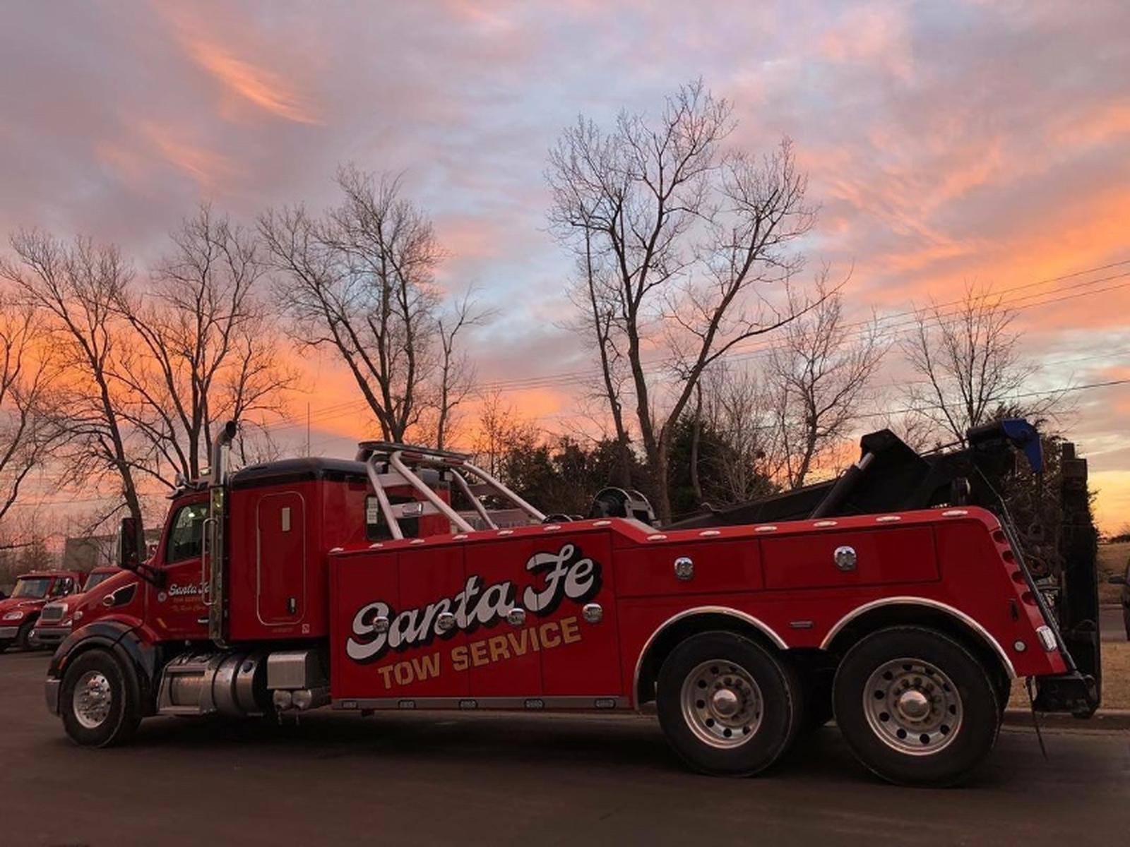 Santa Fe Tow Service heavy-duty tow truck ready for emergency dispatch